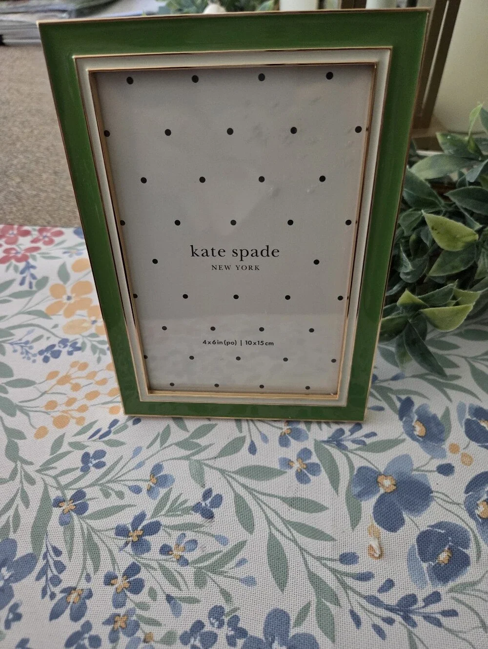 kate spade Green with Gold Trim Picture Frame